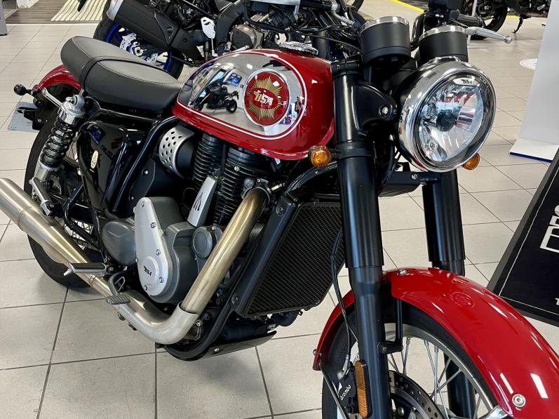 BSA GOLDSTAR 650
