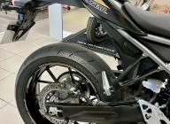 SUZUKI GSX-8R