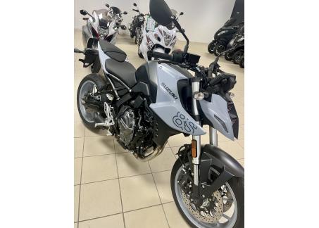 SUZUKI GSX-8S A2